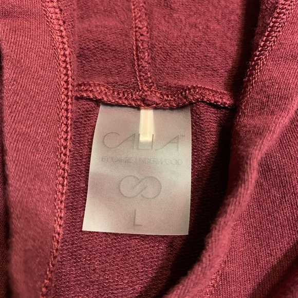 Women’s CALIA cold shoulder sweatshirt - Picture 4 of 5